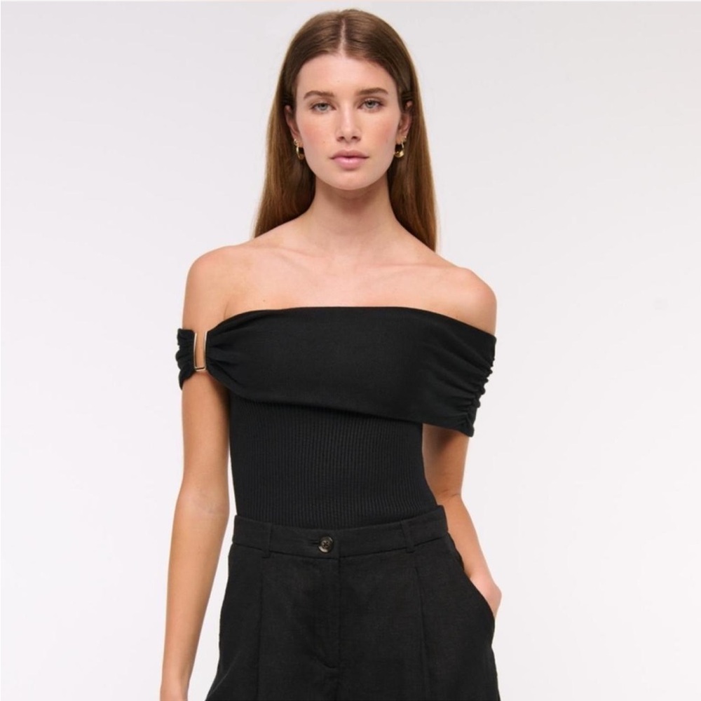 NWT Abercrombie & Fitch Black Off-Shoulder Bodysuit